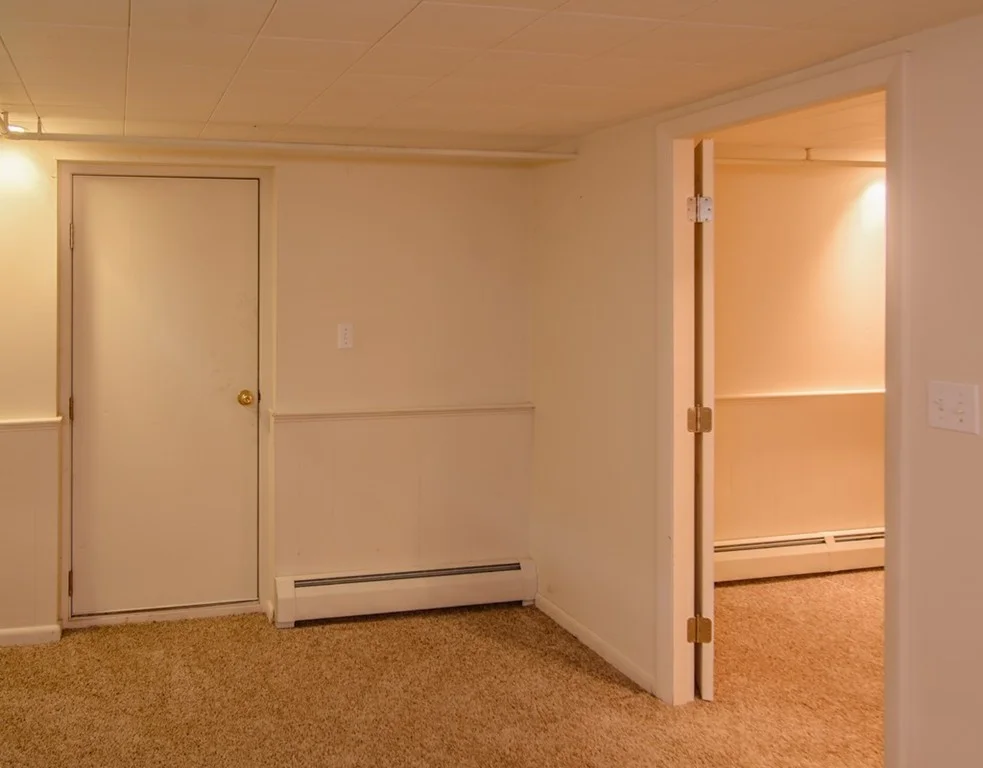 253 W Main St, Westborough