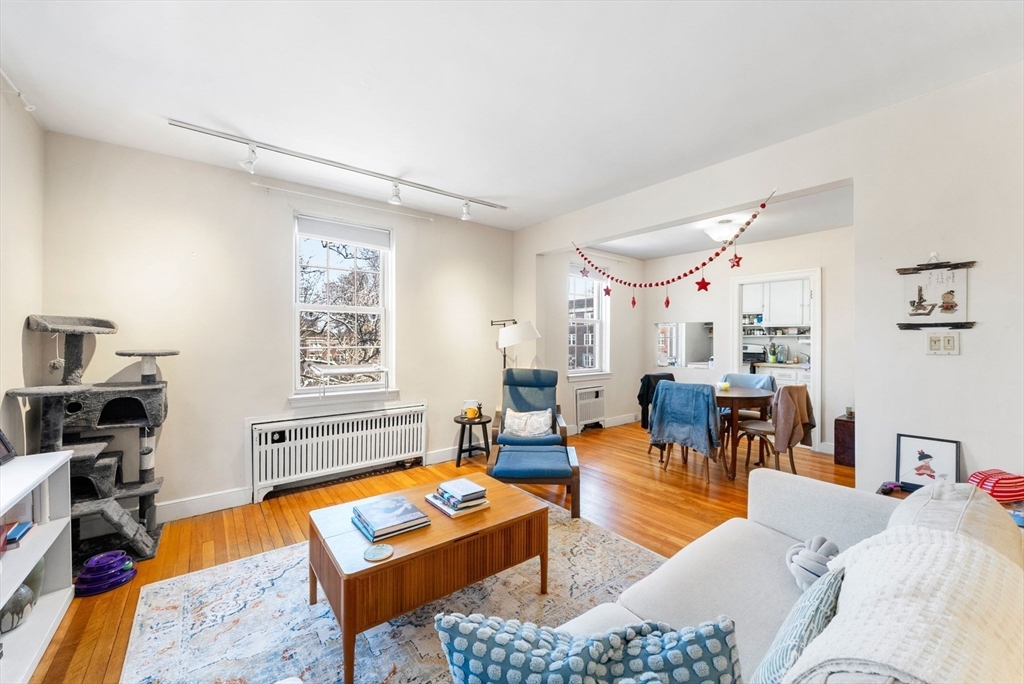 1716 Cambridge St, Mid-Cambridge