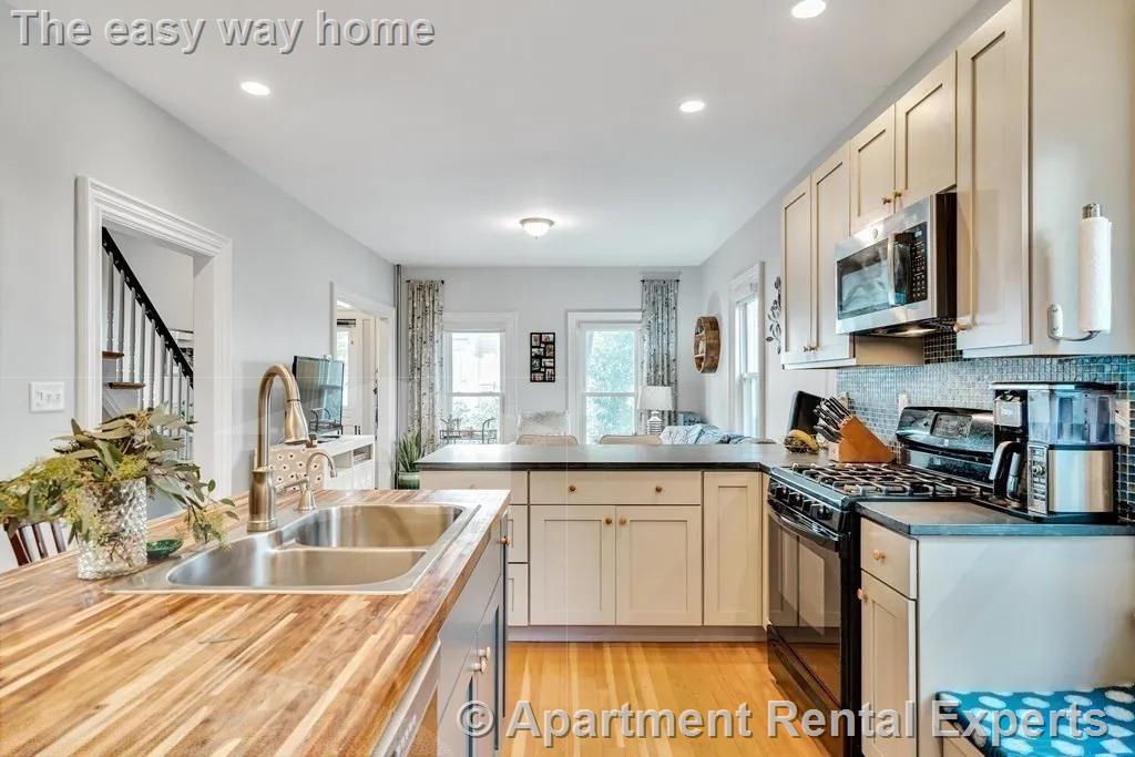 1 Riverside Pl, Riverside