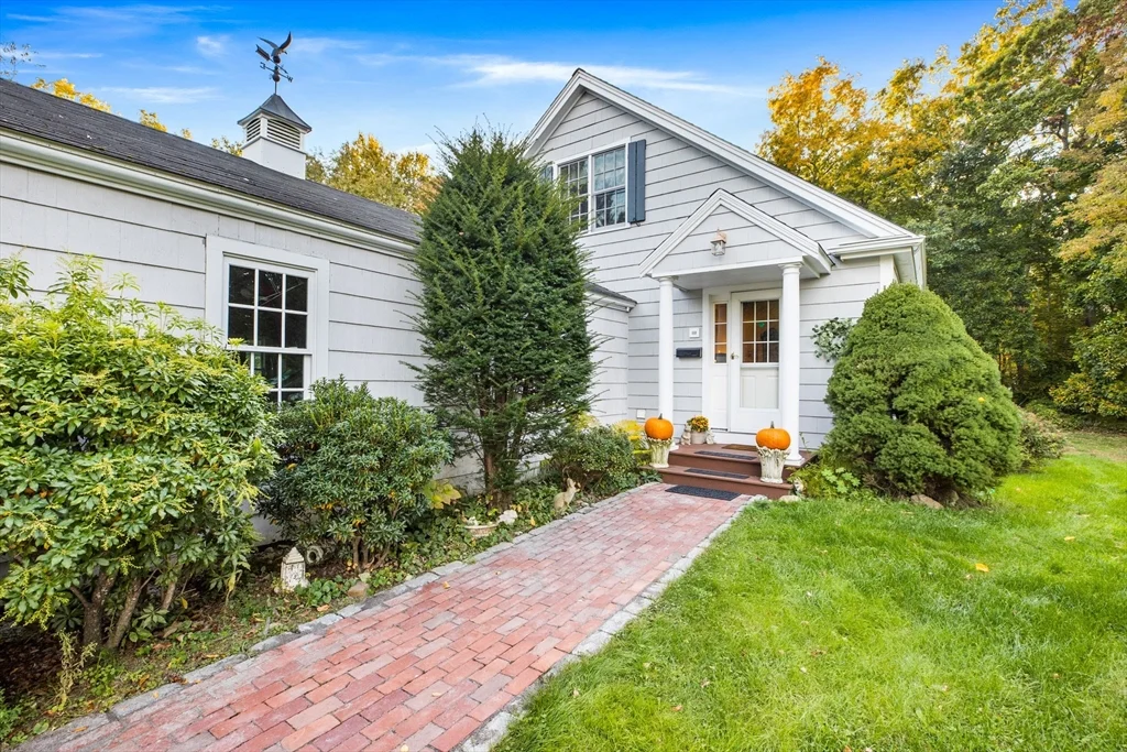 66 Mann Lot Rd, Scituate