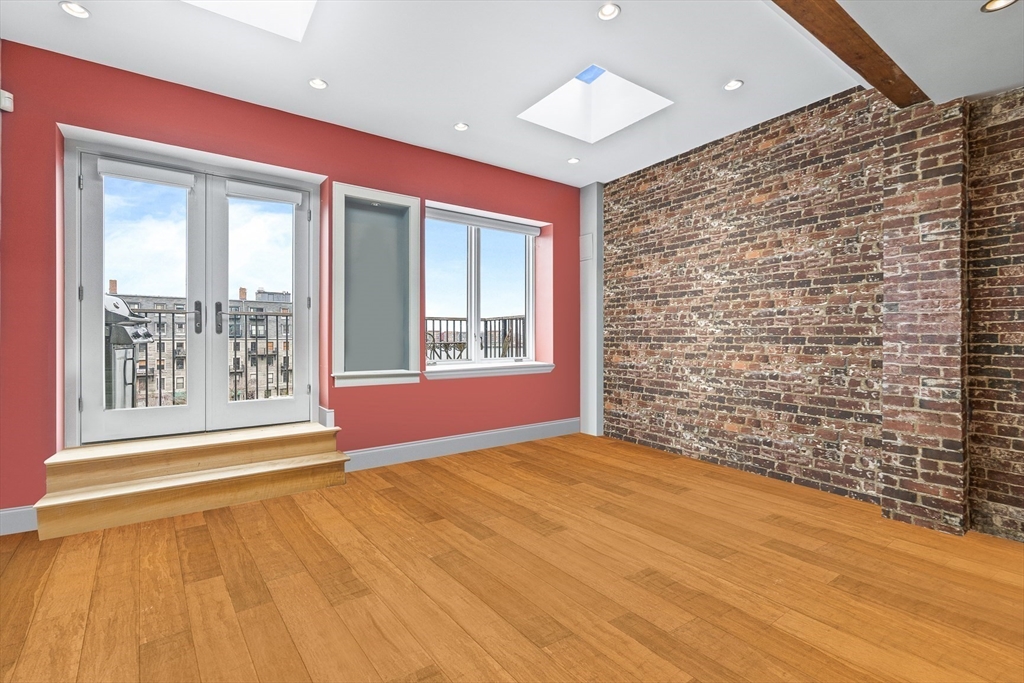 39 Commercial Wharf, Waterfront