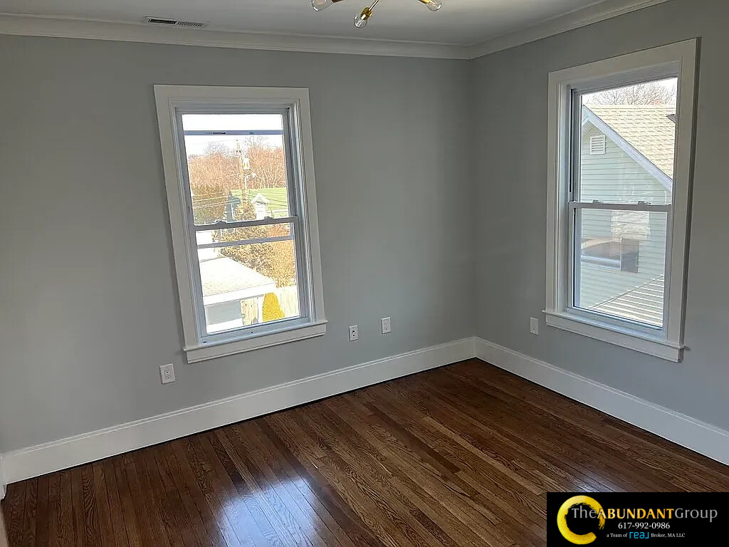 66 Calvary St, South Side