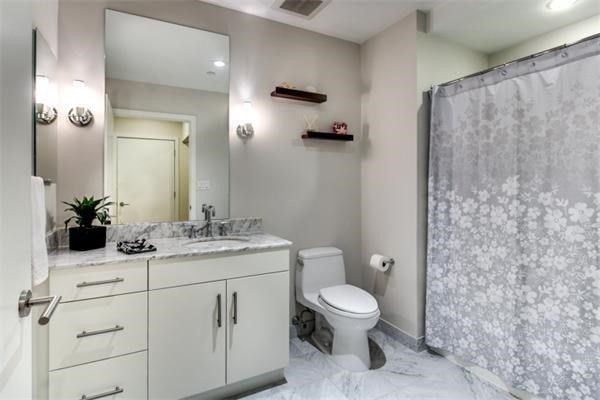 100 Station Landing, Medford