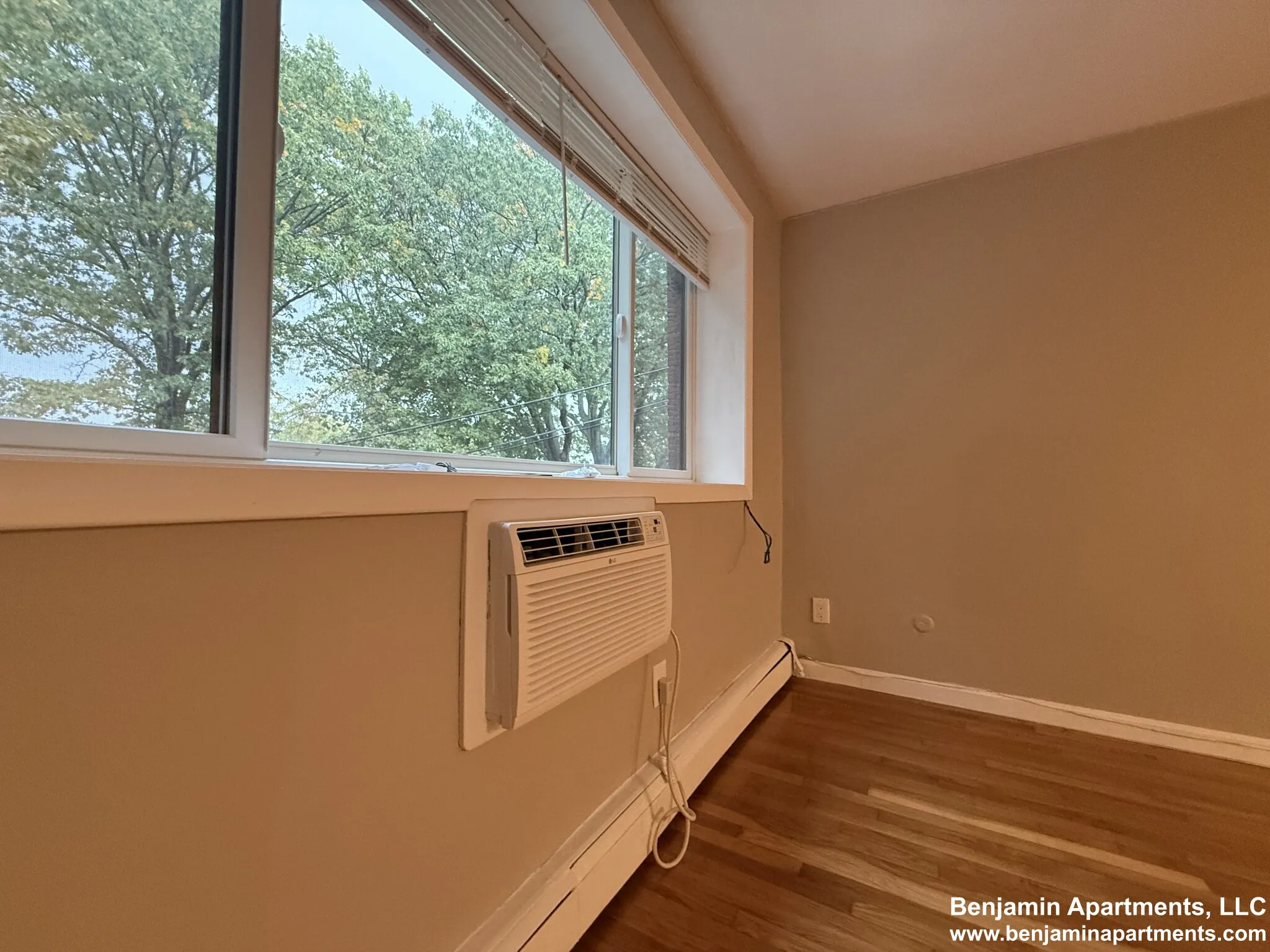 226 Parker Hill Ave, Mission Hill