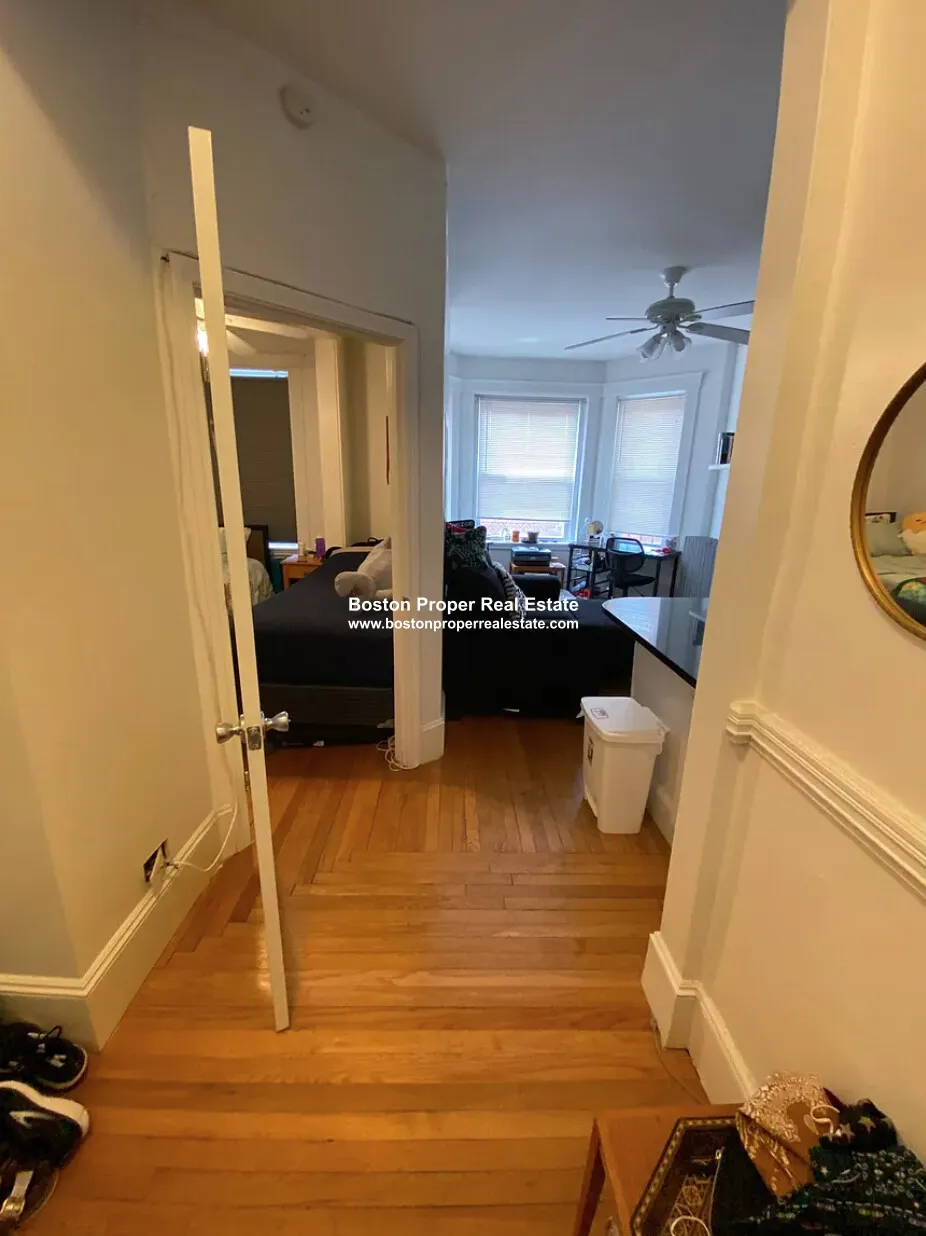 64 Hemenway St, Fenway