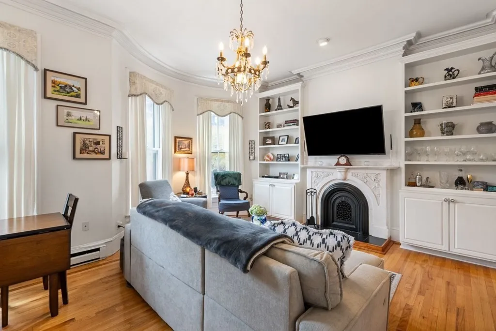 597 Tremont St, South End