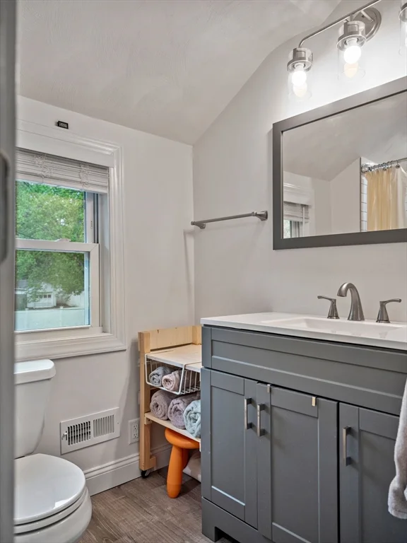 36 Brackett Rd, Ashland