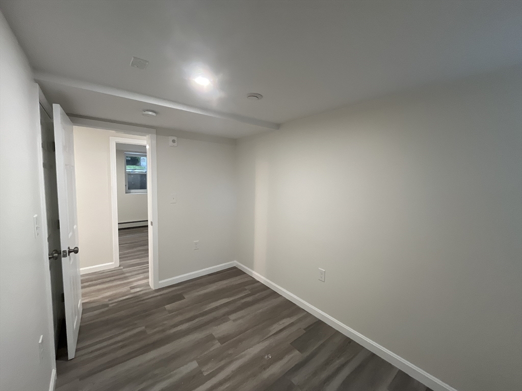 7 Lexington Ave, Hyde Park