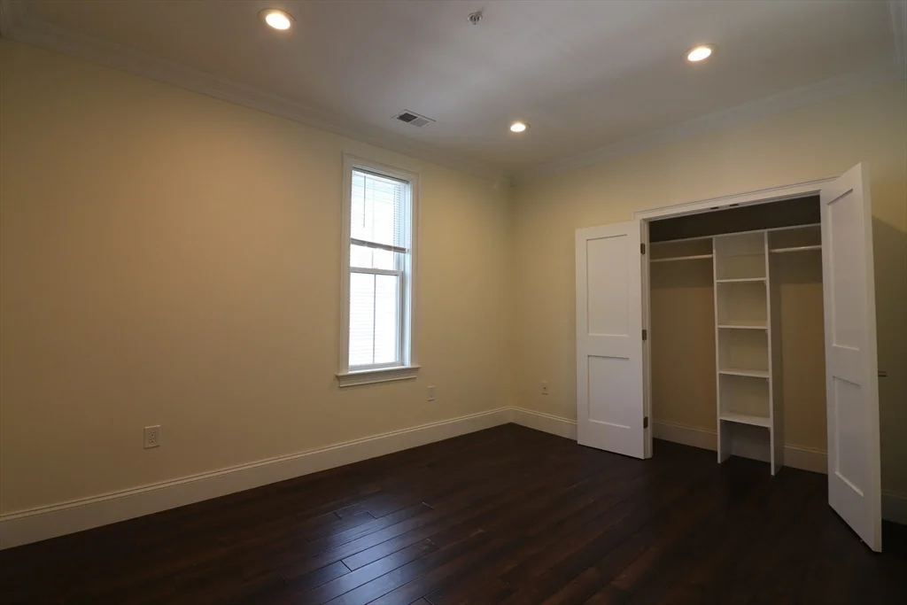 140 Minden St, Jamaica Plain