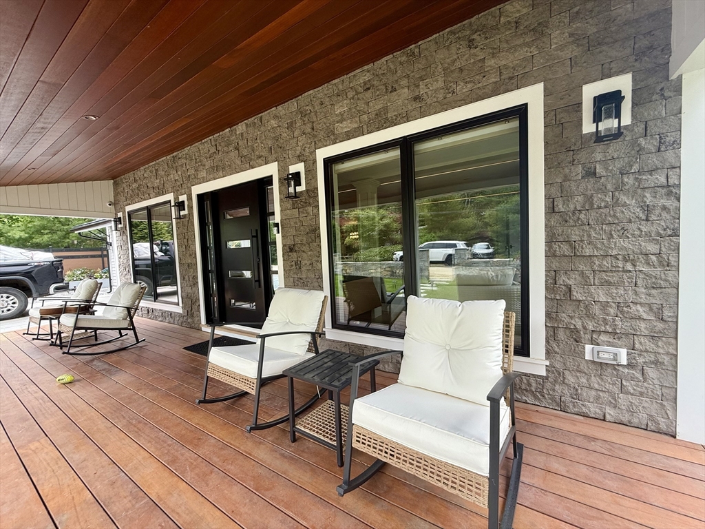 14 Bernard Circle, Tisbury