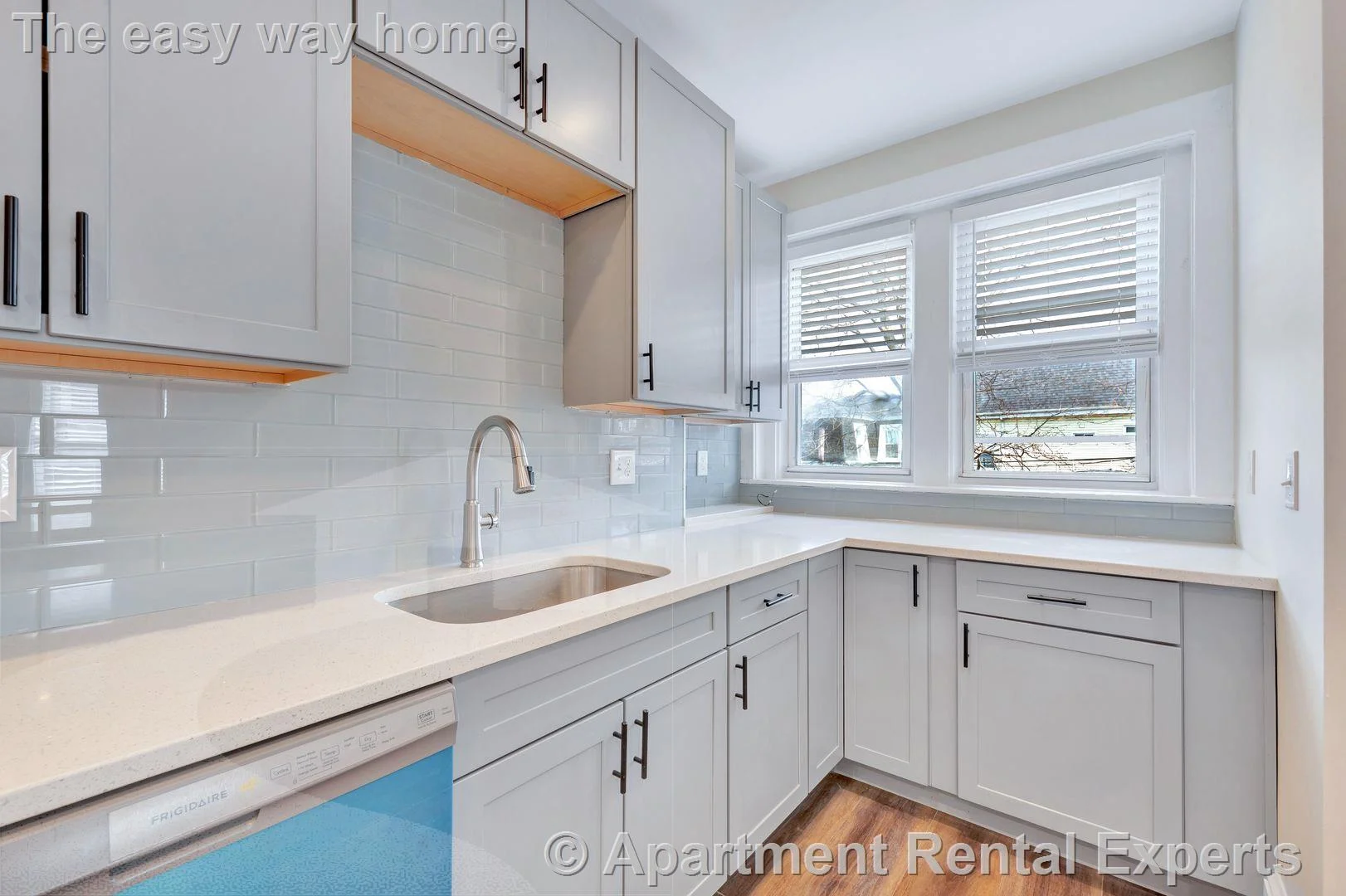 105 School St, Roxbury