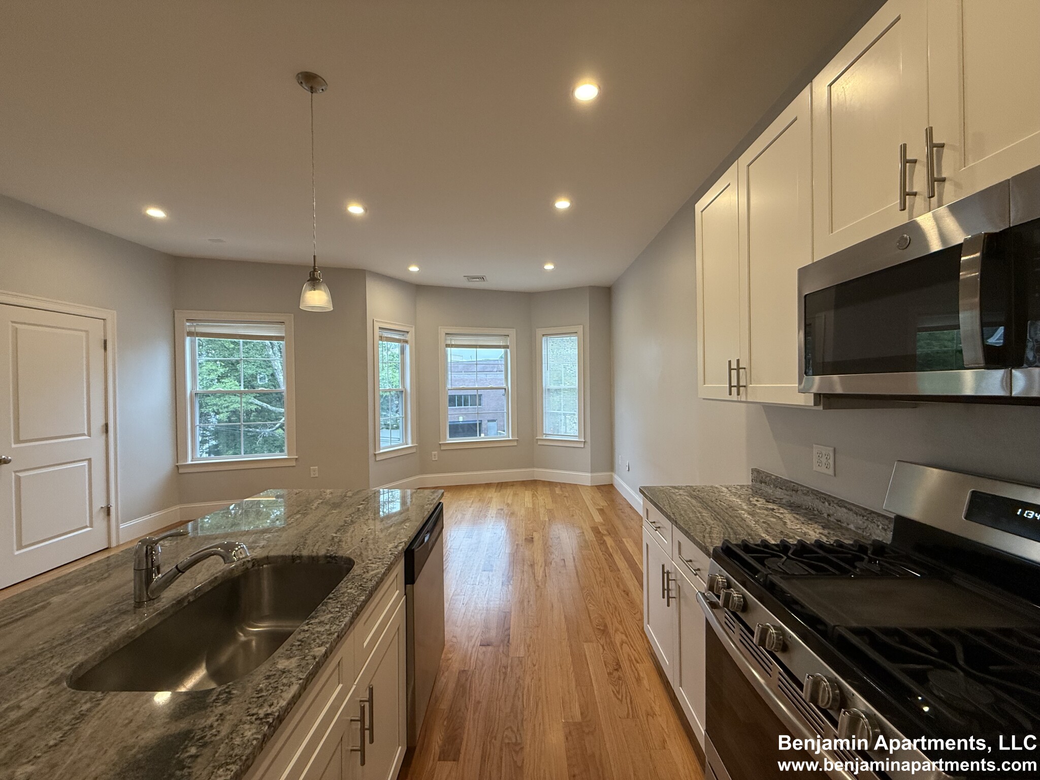 8 Islington St, Allston