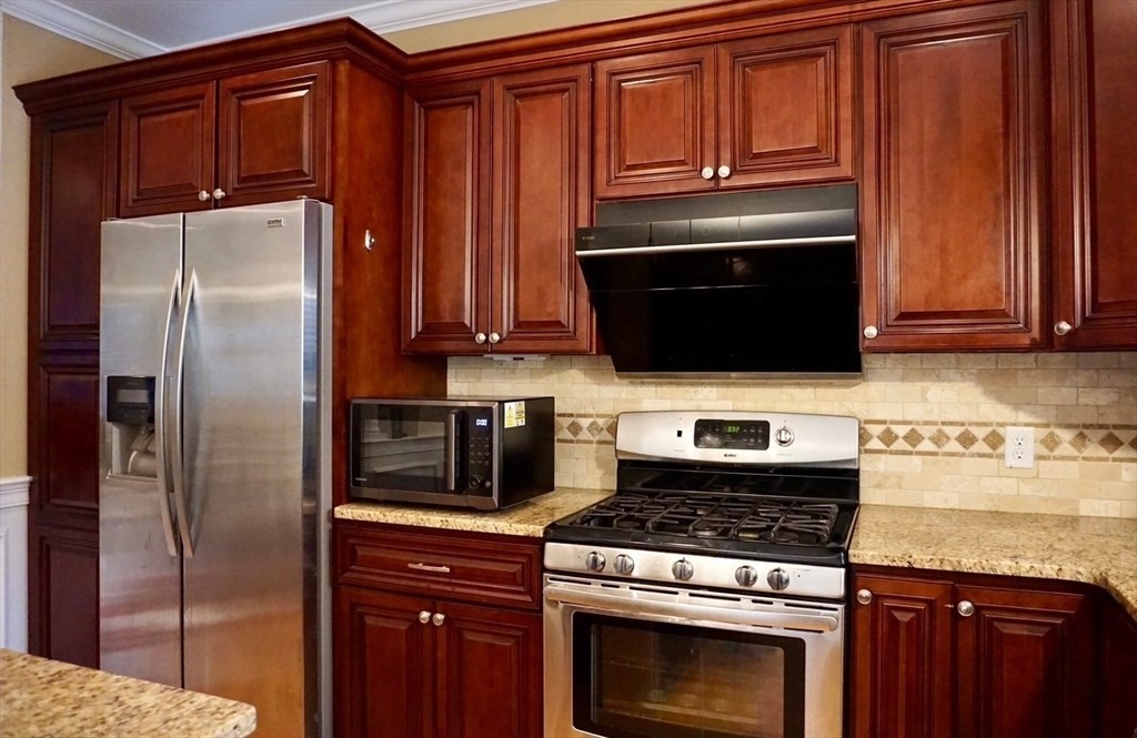 67 Trimount Ave, Waltham