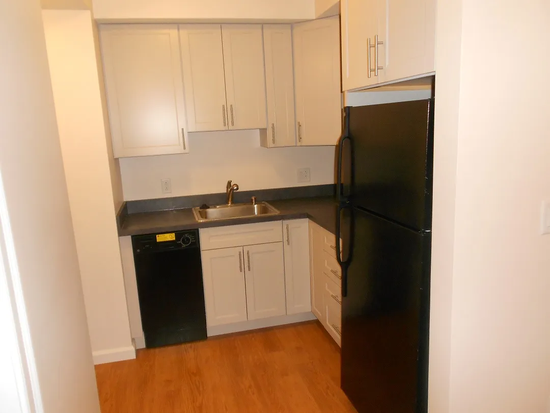 48 Burbank St, Fenway