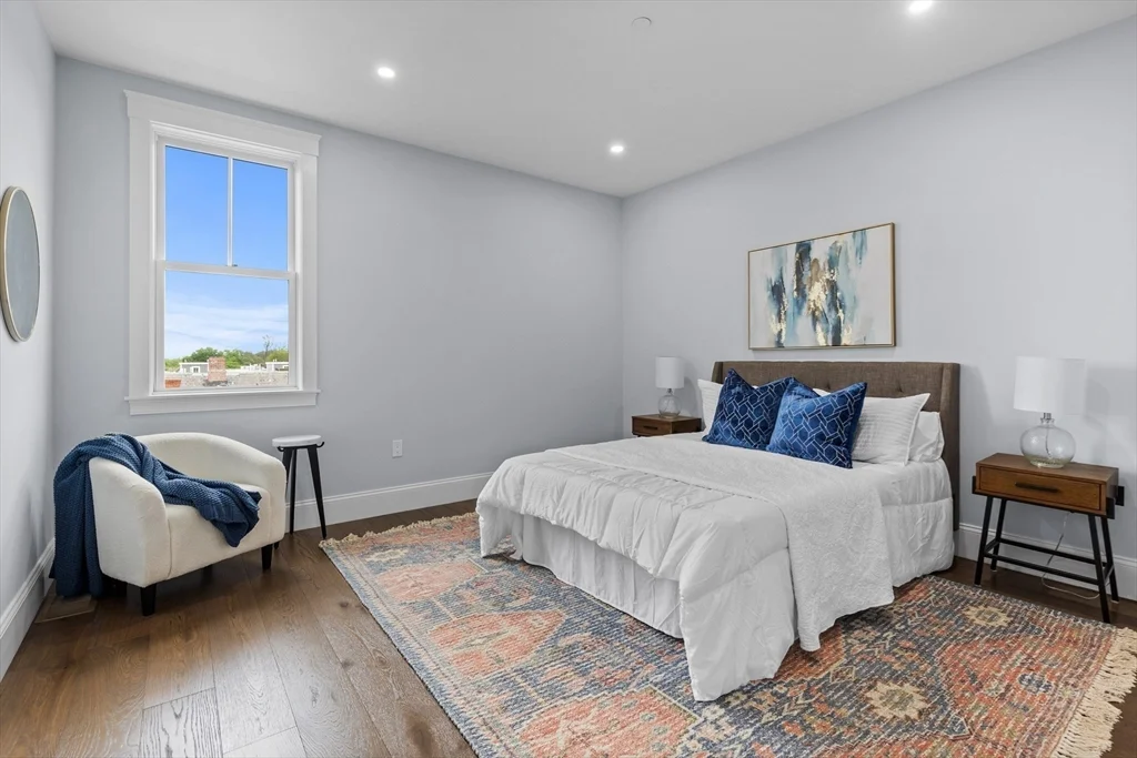 32 Pearl St, Dorchester