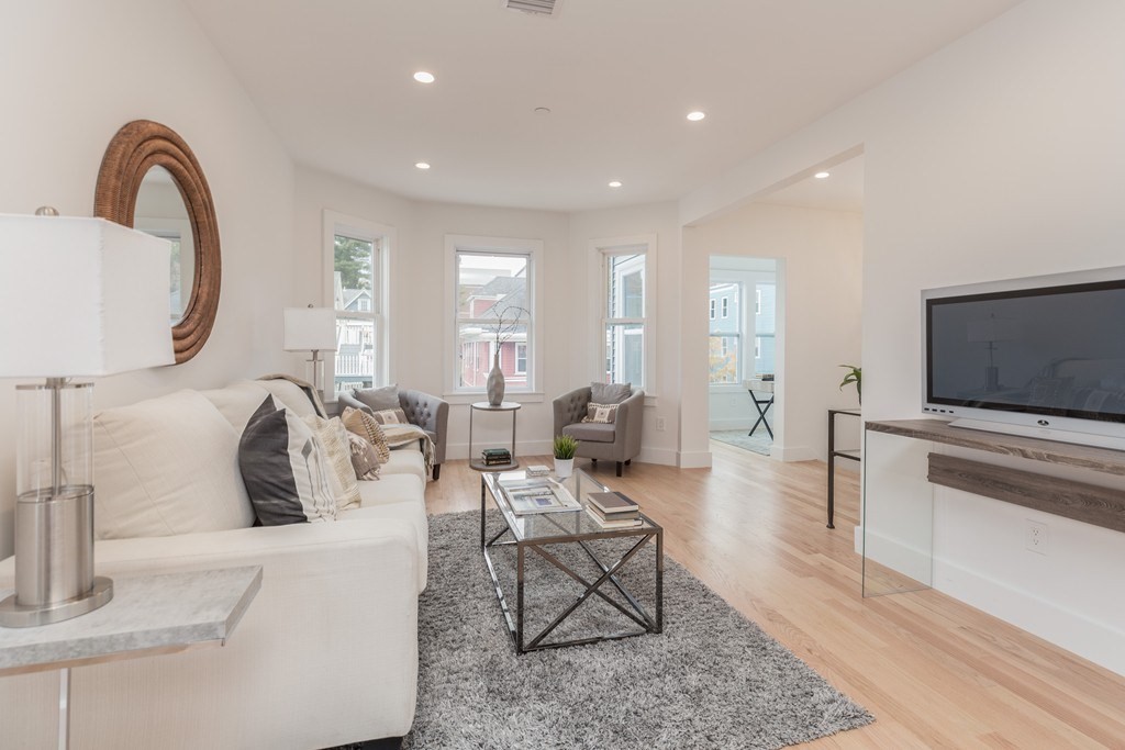 112 King, Dorchester