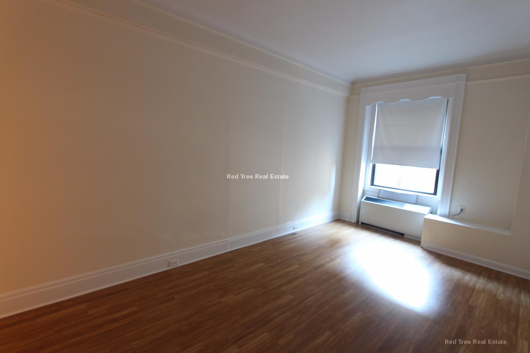 62 Boylston St, Midtown