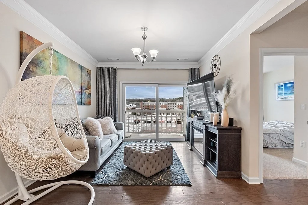 120 University Ave, Westwood