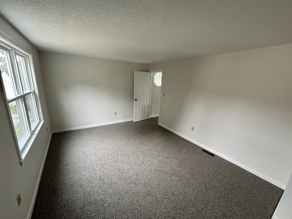 47 Wyman Rd, Collinsville