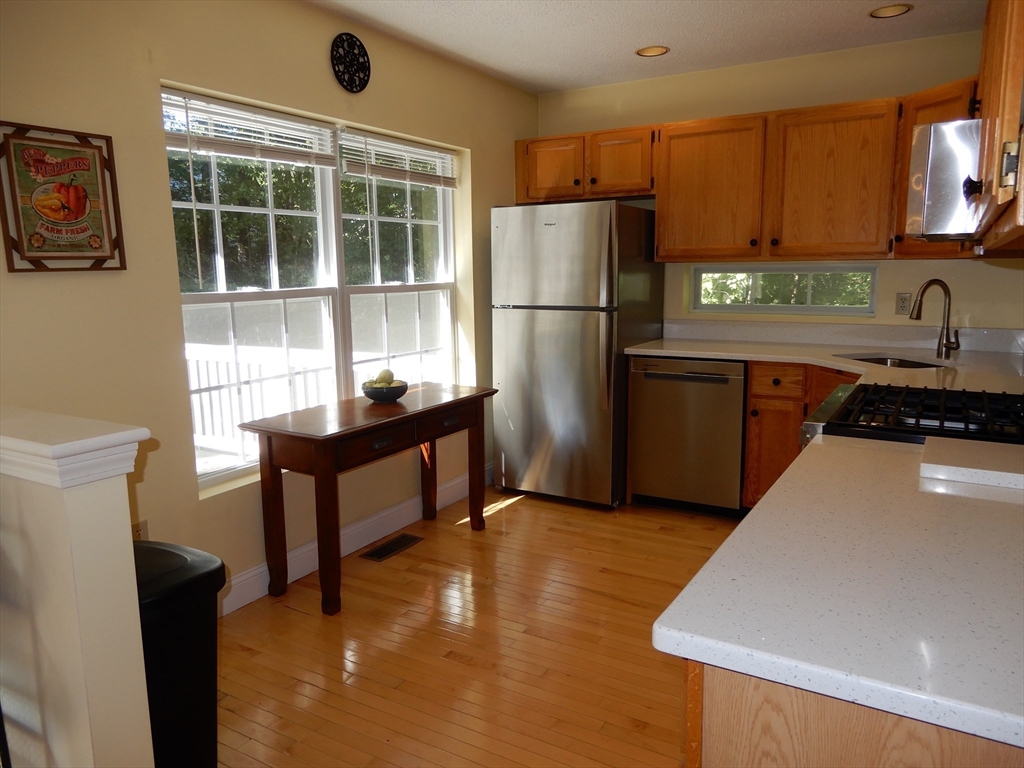 5 Bradshaw Ln, Foxboro