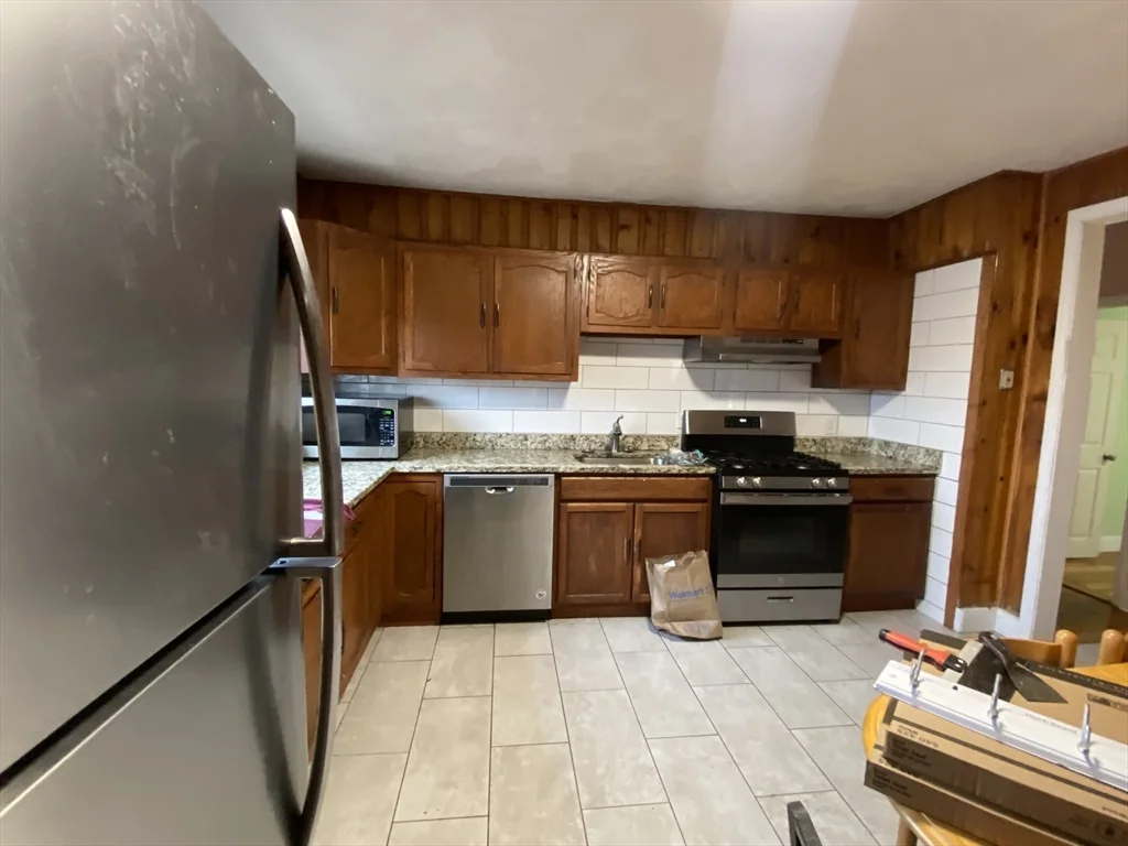 41 Hancock Ave, Medford