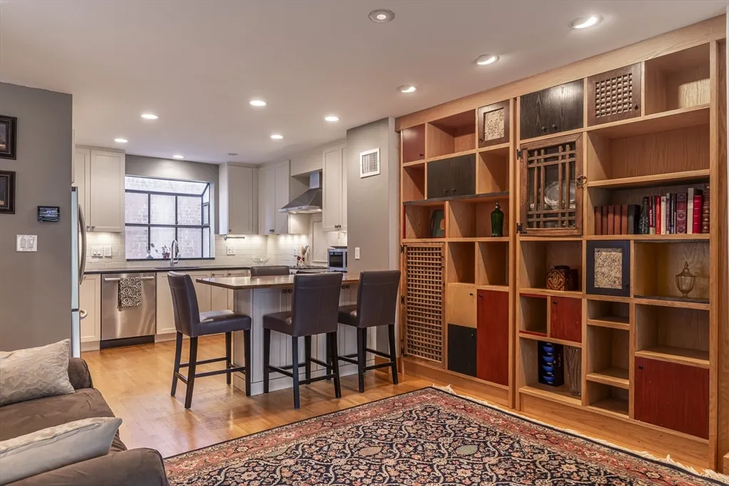 54 Trowbridge St, Mid-Cambridge