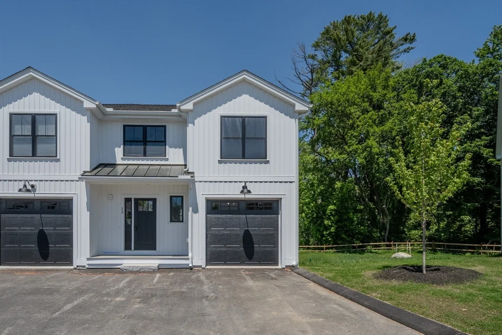 112 Genest St, Dracut