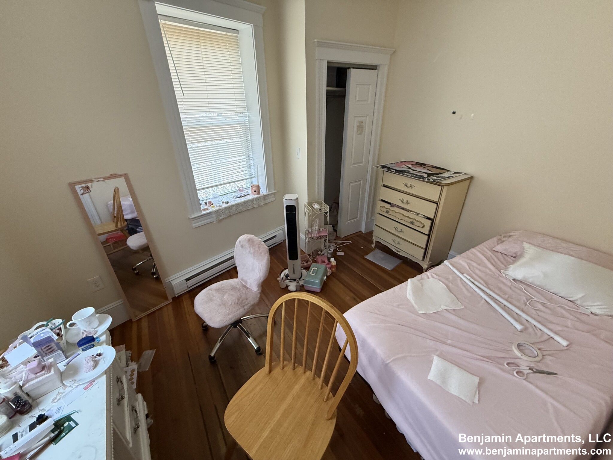 887 Huntington Ave, Mission Hill