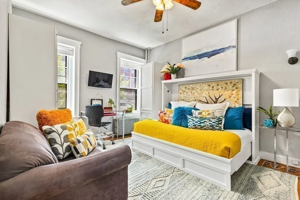 1945 Commonwealth Ave, Brighton