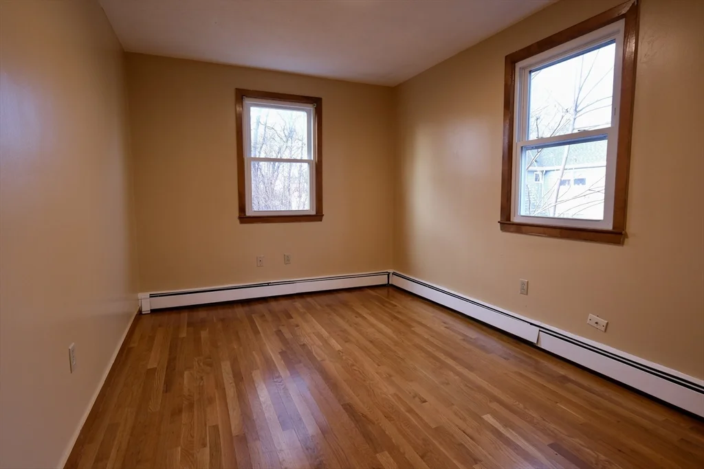 26 Cleveland St, Dedham