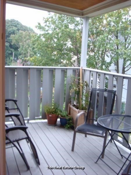 136 Hudson St, Powder House Square