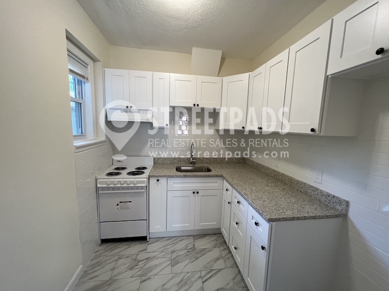 2018 Commonwealth Ave, Brighton