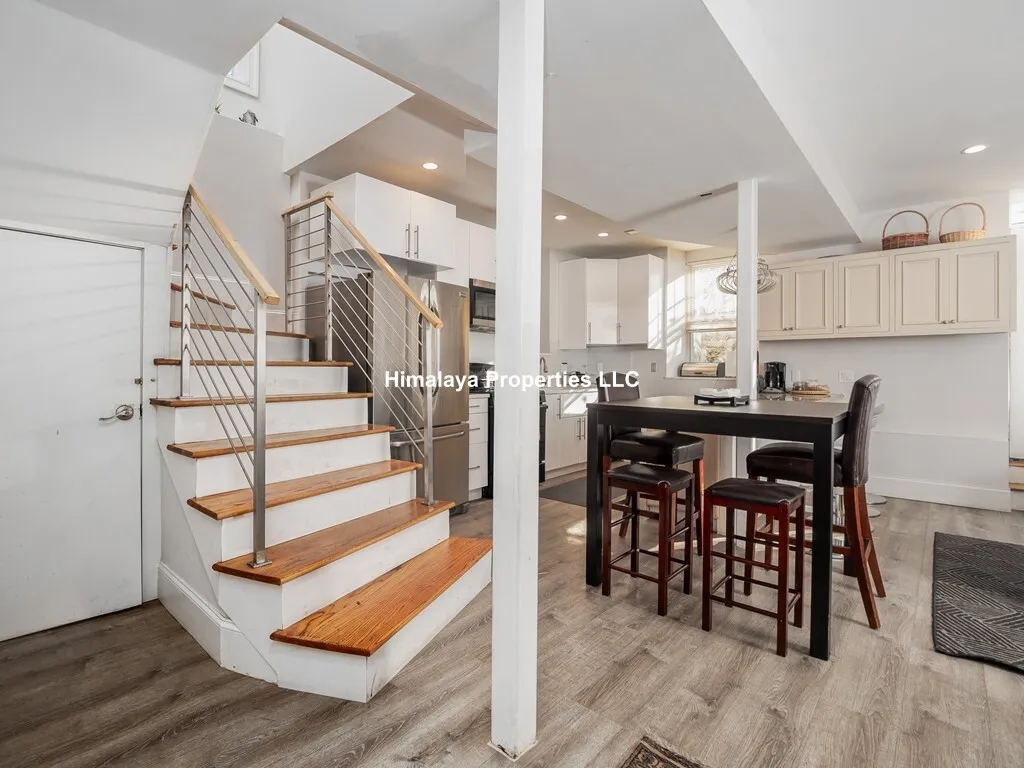 2 Buckley Ave, Jamaica Plain