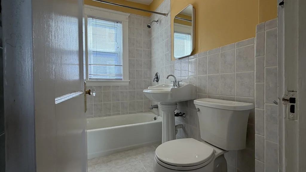 74 Rawson Rd, East Arlington