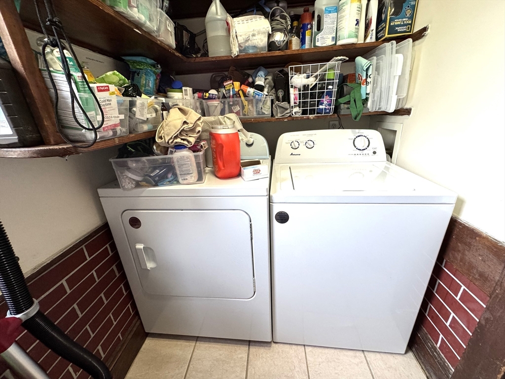 242 Belgrade Ave, Roslindale