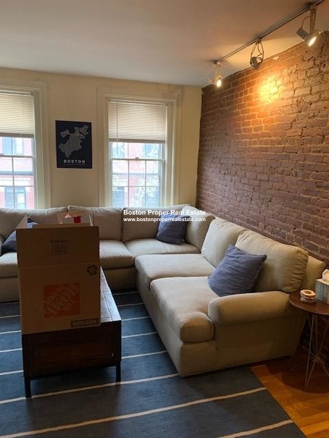 88 West Cedar St, Beacon Hill