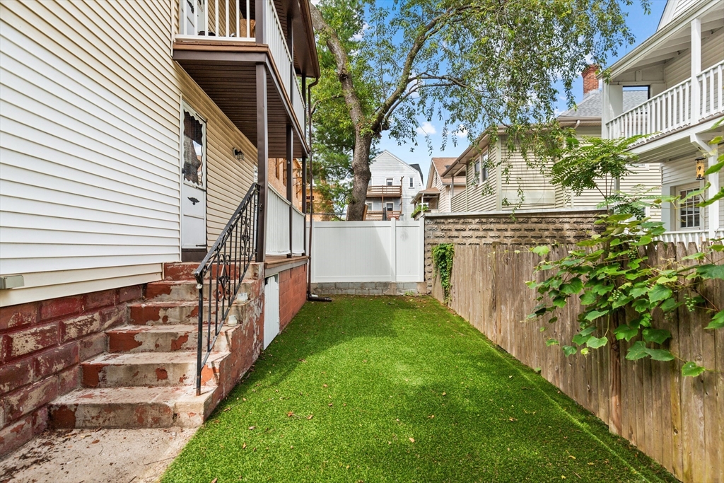 14 Corinthian Rd, Tufts