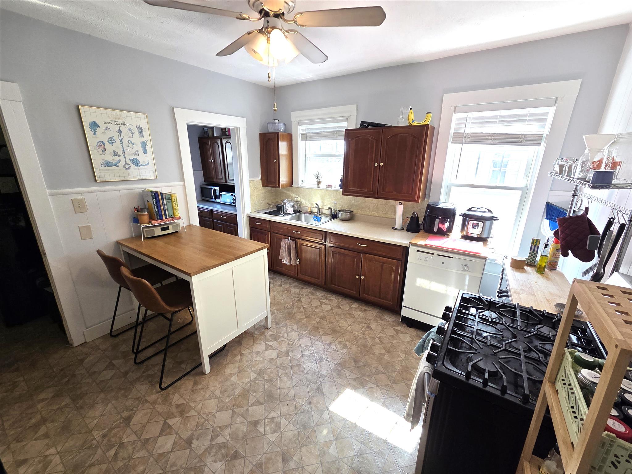 31 Electric Ave, Teele Square