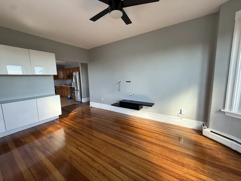 1518 Columbia Rd, South Boston