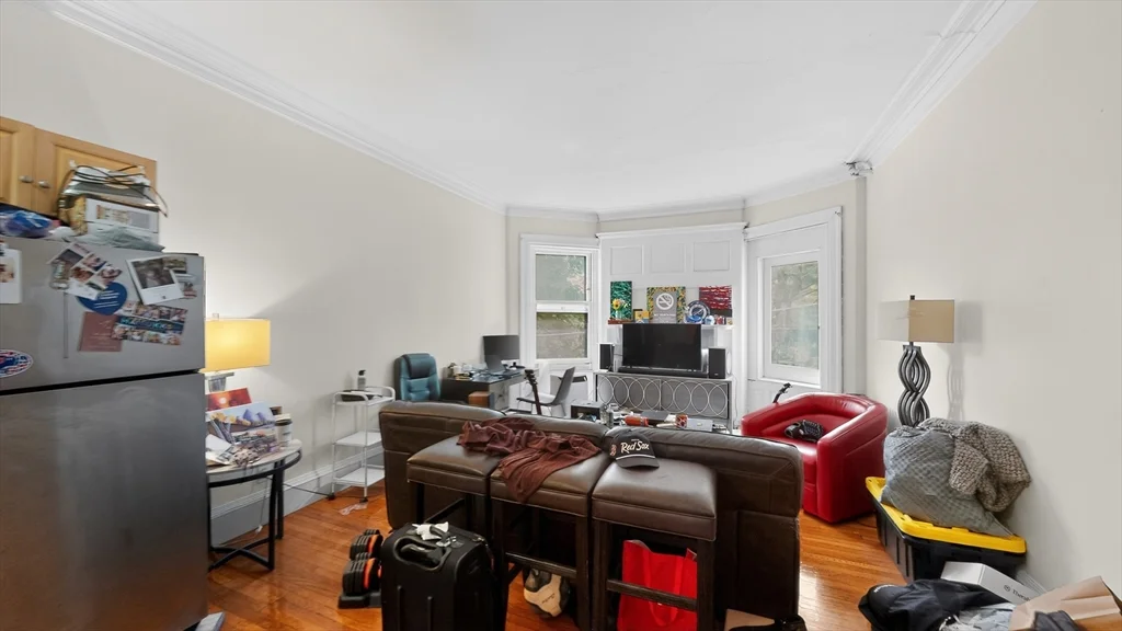 1069 Beacon St, Coolidge Corner