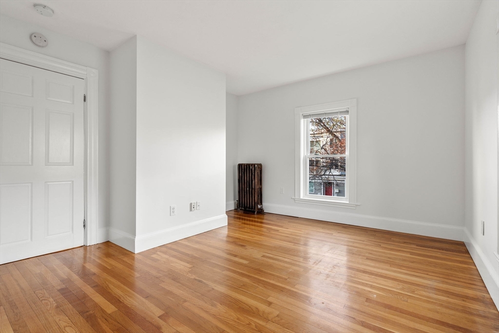 15 Bradbury St, Allston