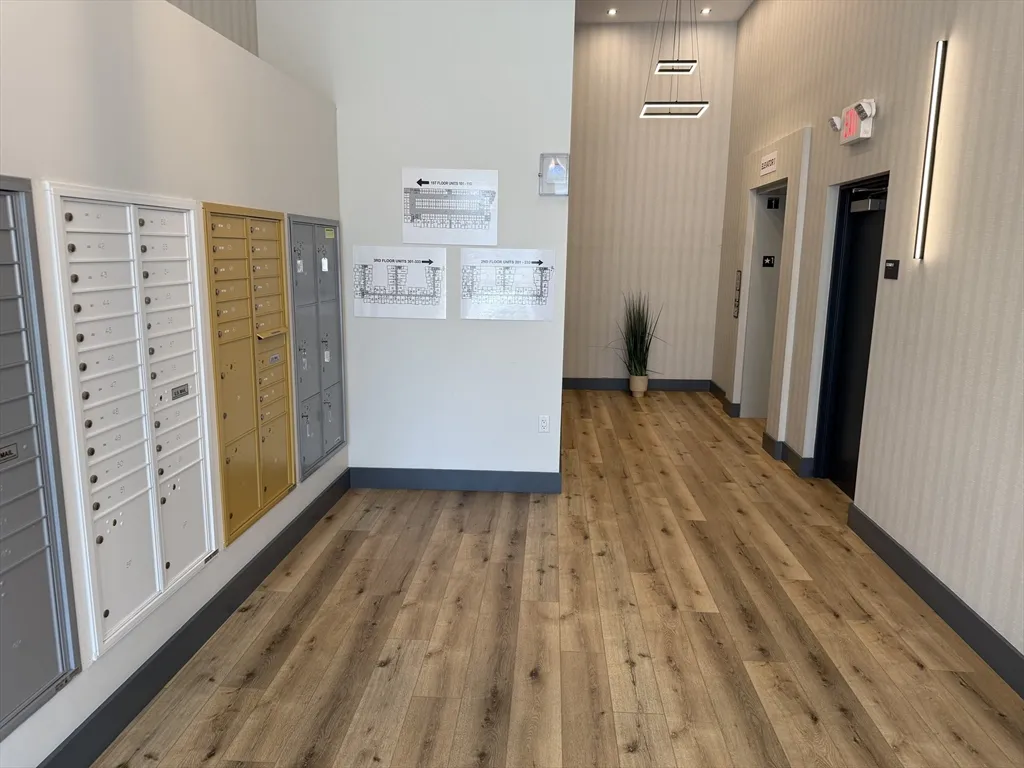 60 Cross Street East, East Somerville