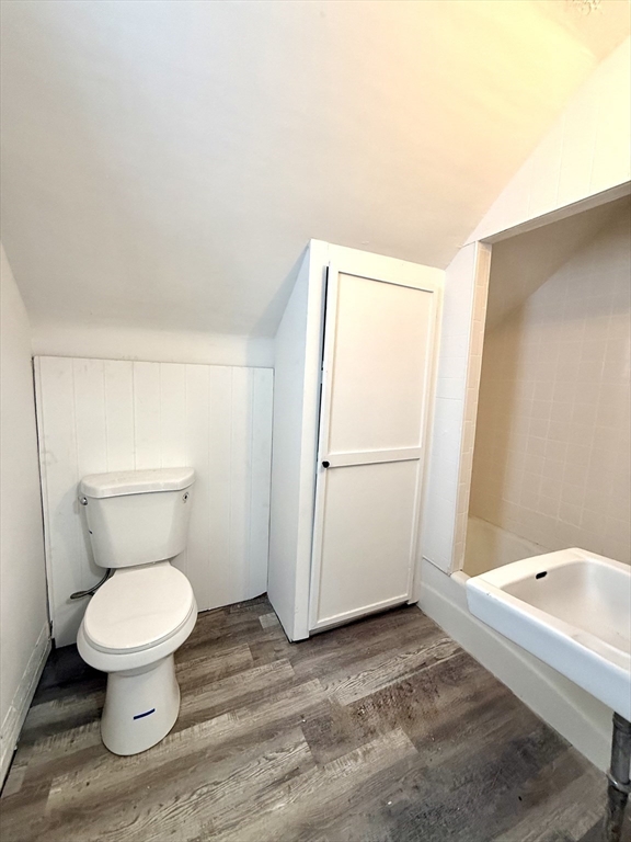 42 Salem St, Fitchburg