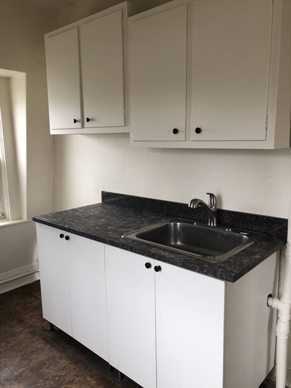 10-12 Maple St, Waltham