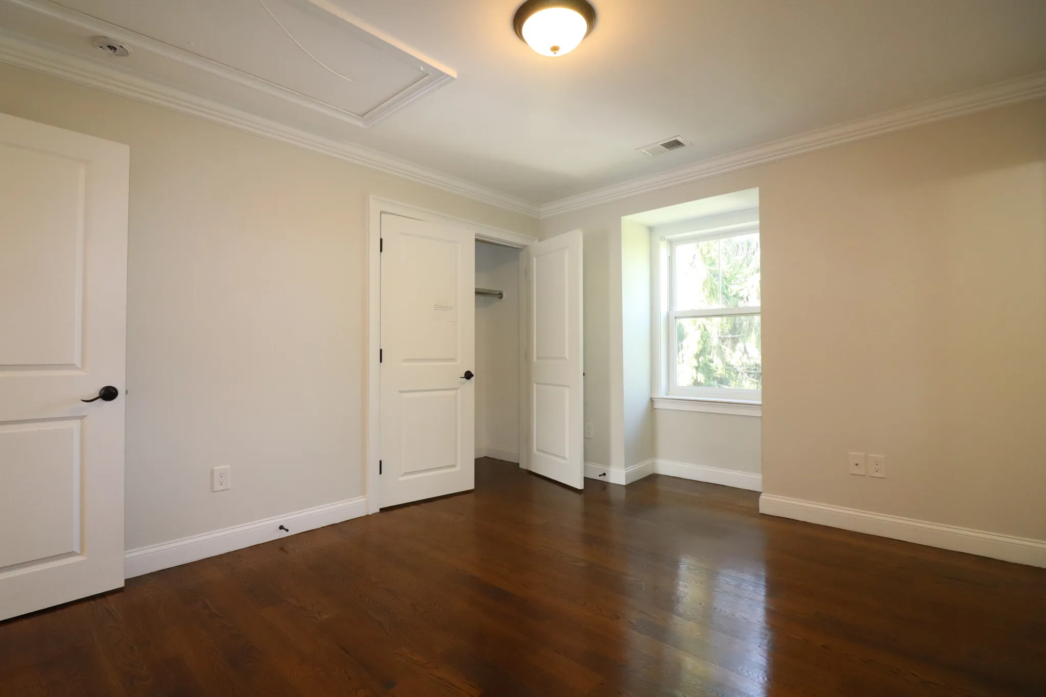8 Nira Ave, Jamaica Plain