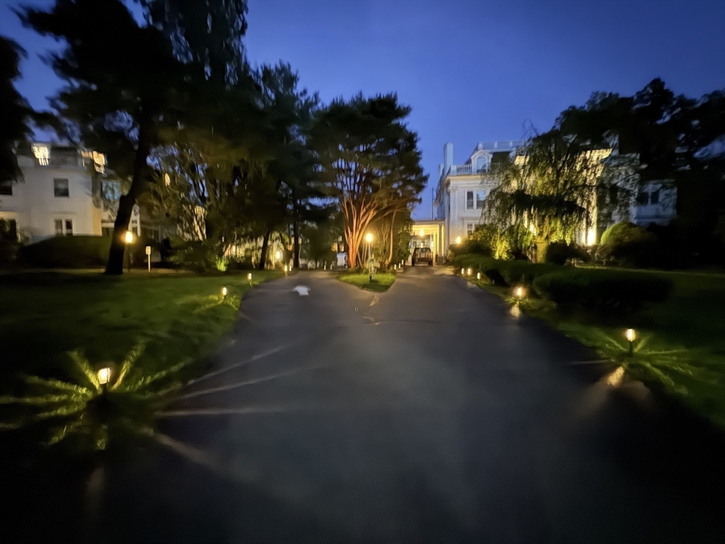 600 Washington St, Wellesley