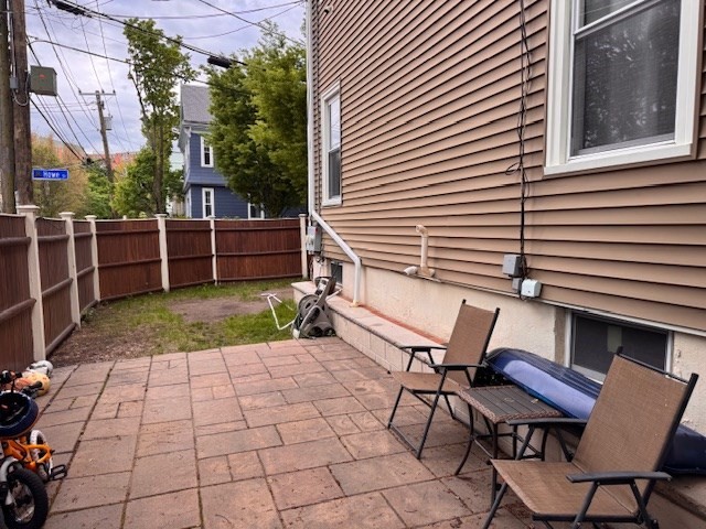 1 Howe St, Winter Hill