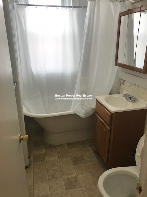 1175 Boylston St, Fenway