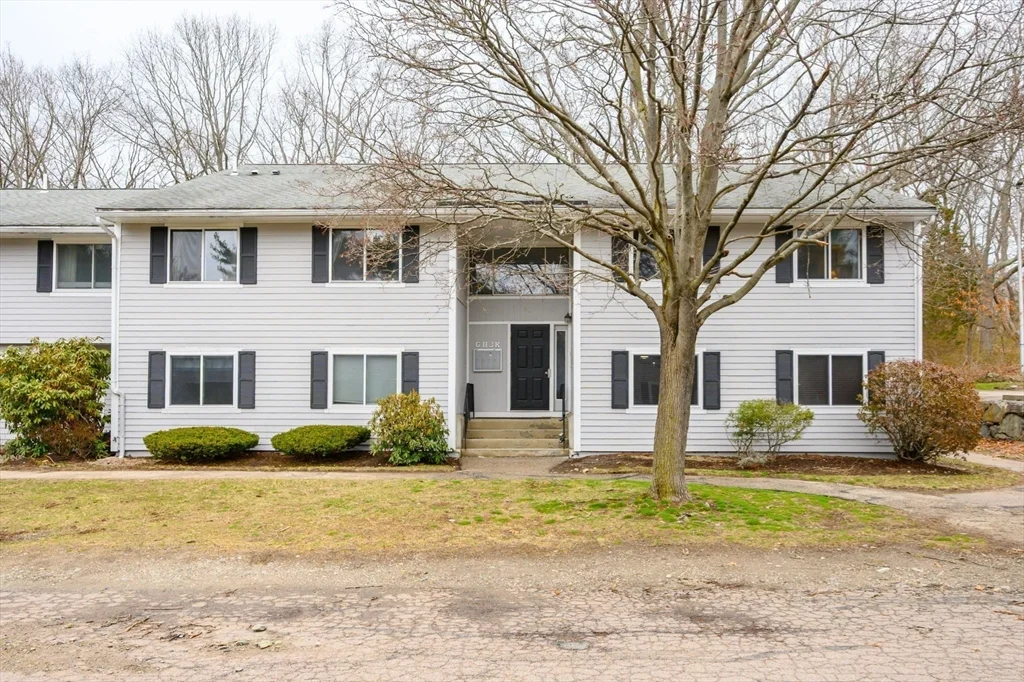 13 Beals Cove Rd, Hingham