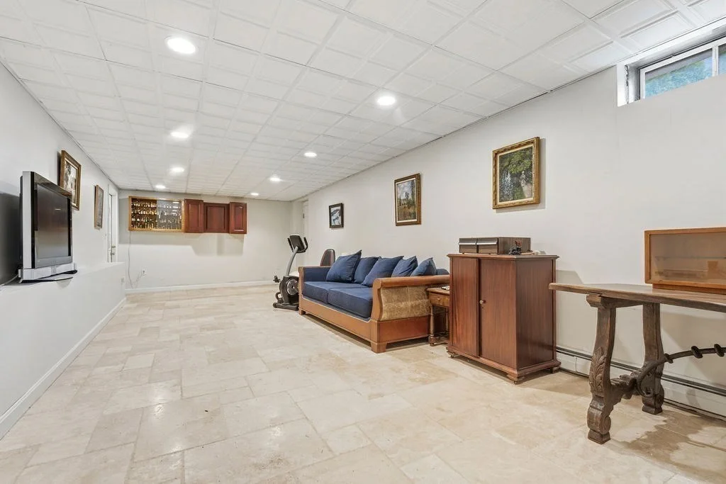 57 Douglas Rd, Needham